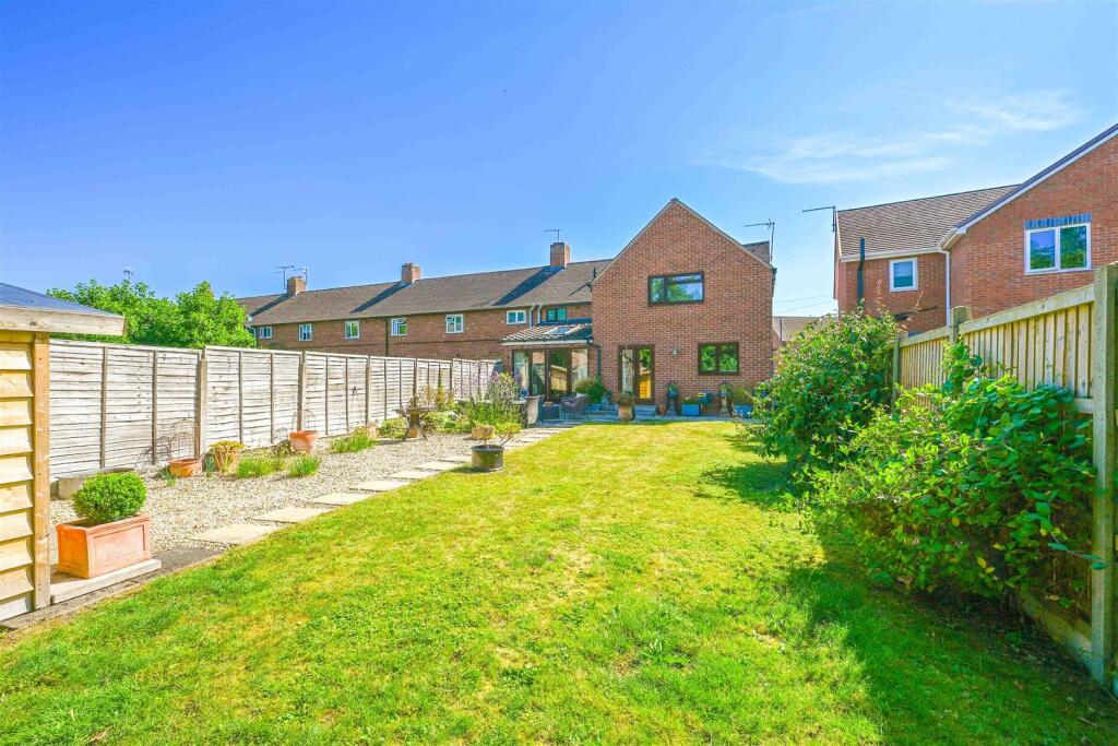 Additional image 21 of Meadow Road, Henley-In-Arden