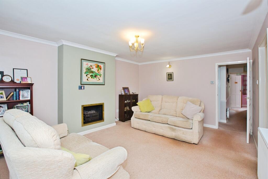 Additional image 2 of Carisbrooke Gardens, Yeovil