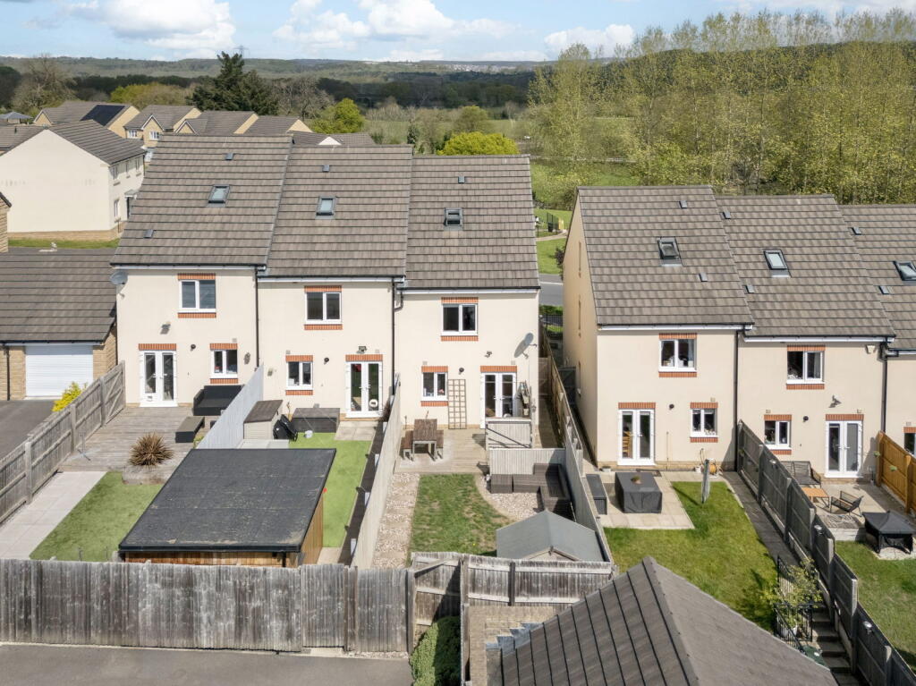 Additional image 20 of Brompton Drive, Bradford, BD10 0DW