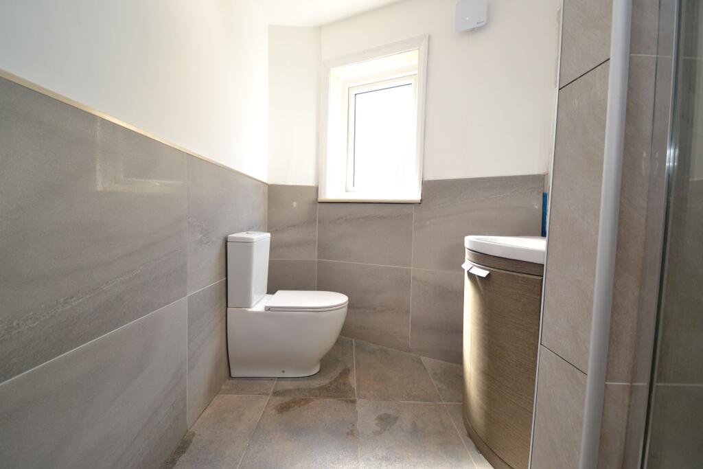 Additional image 10 of Leeds Road, Idle,