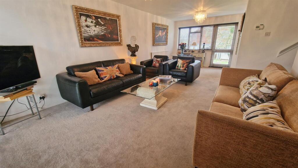 Additional image 19 of West Drive, Bonehill, Tamworth