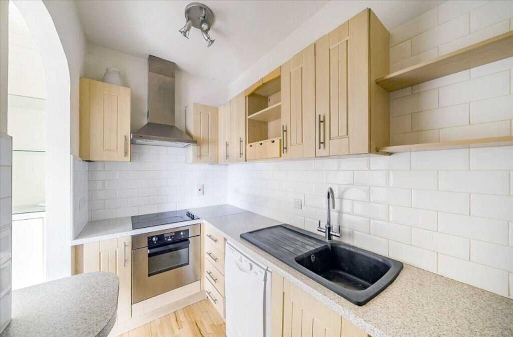 Additional image 4 of Vineys Yard, Bruton, BA10 0EU.