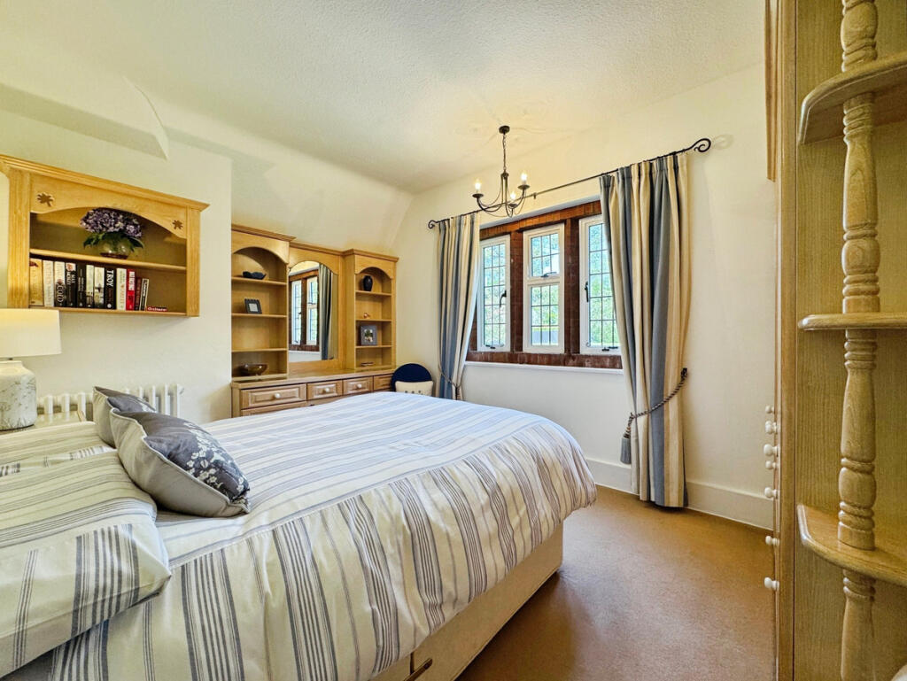 Additional image 6 of Ullenhall Lane, Over 10 Acres with Stables, Swimming Pool