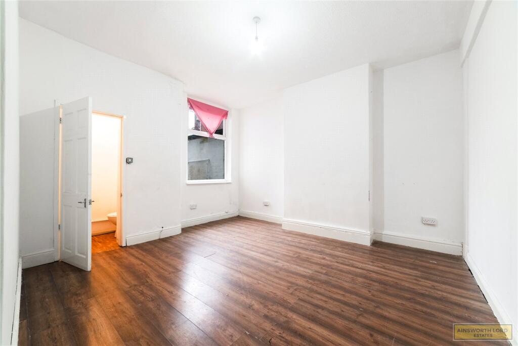 Additional image 5 of ***Blackburn Road, Darwen, Lancashire, BB3