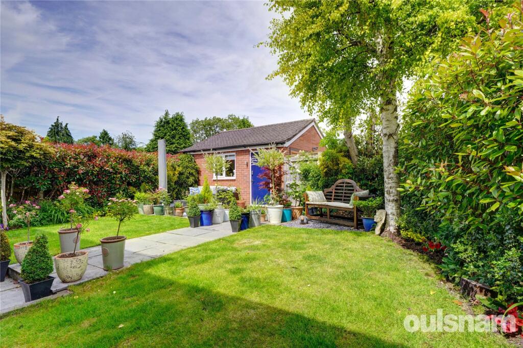 Additional image 29 of Julian Close, Catshill, Bromsgrove, Worcestershire, B61