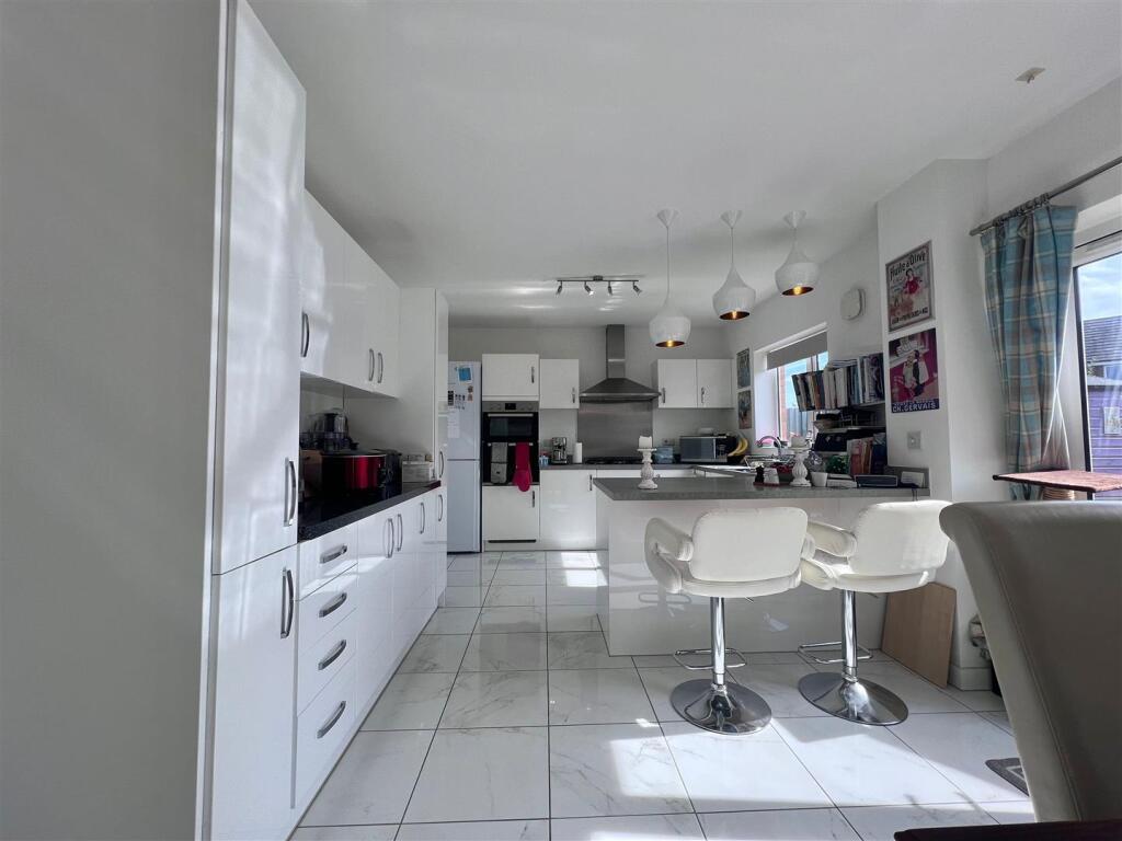 Additional image 13 of Damson Way, Bidford-On-Avon, Alcester