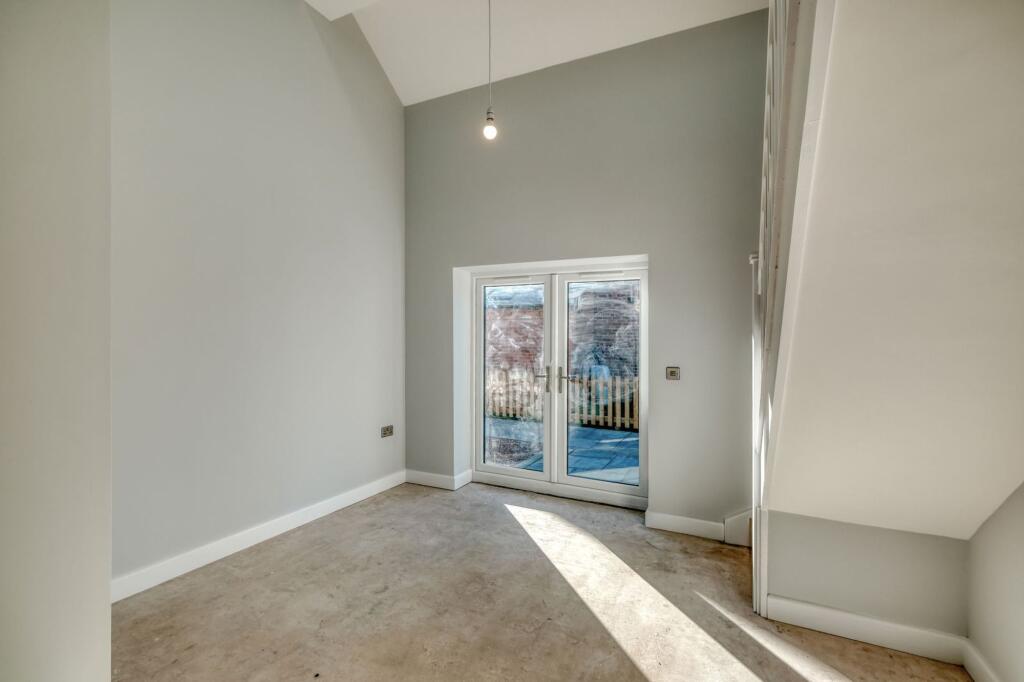 Additional image 8 of Droitwich Road, Bradley Green, B96