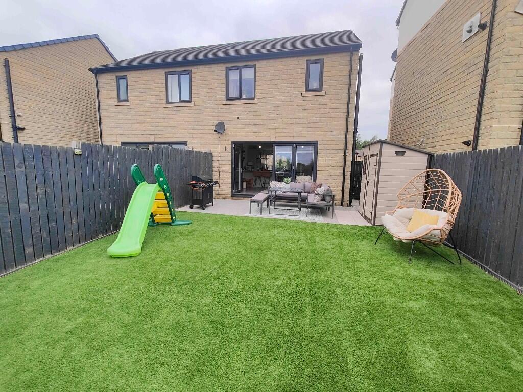 Additional image 24 of 11 Delf Hill Close, Low Moor, BD12 0AJ