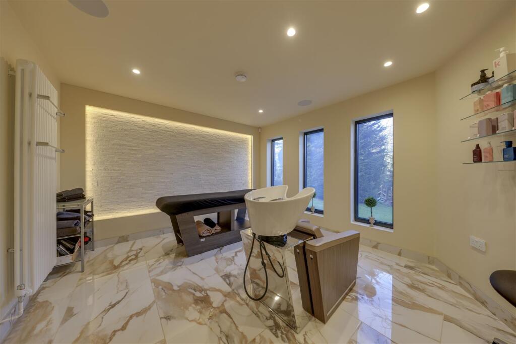Additional image 22 of The Hollies, Alden Road, Helmshore, Rossendale - Over 9,000sqft - One Of Rossendale's Most Incredible Properties