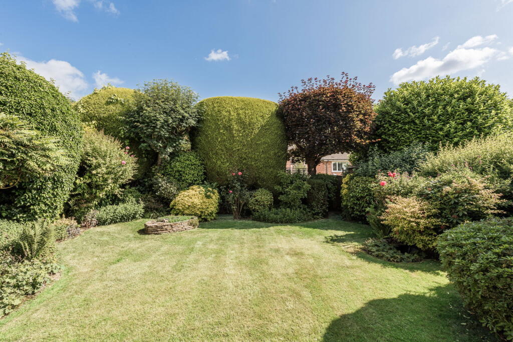 Additional image 3 of Hilton Drive, Sutton Coldfield, B72 1EQ