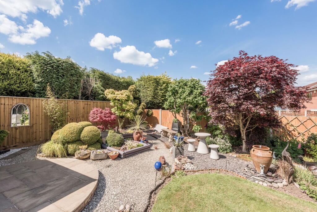 Additional image 5 of Foxlands Drive, Sutton Coldfield, B72 1YZ