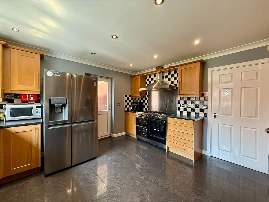 Additional image 14 of Wall Close, Smethwick, West Midlands, B67