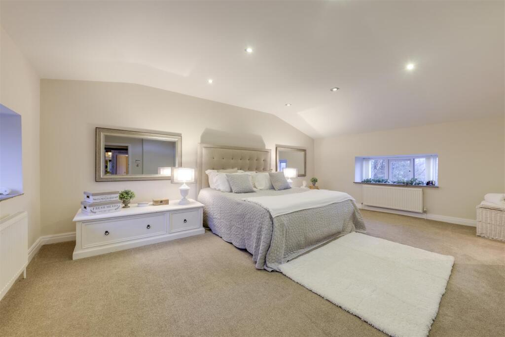 Additional image 23 of Hurst Lane, Rawtenstall, Rossendale, Lancashire - With Annexe & Spa Room
