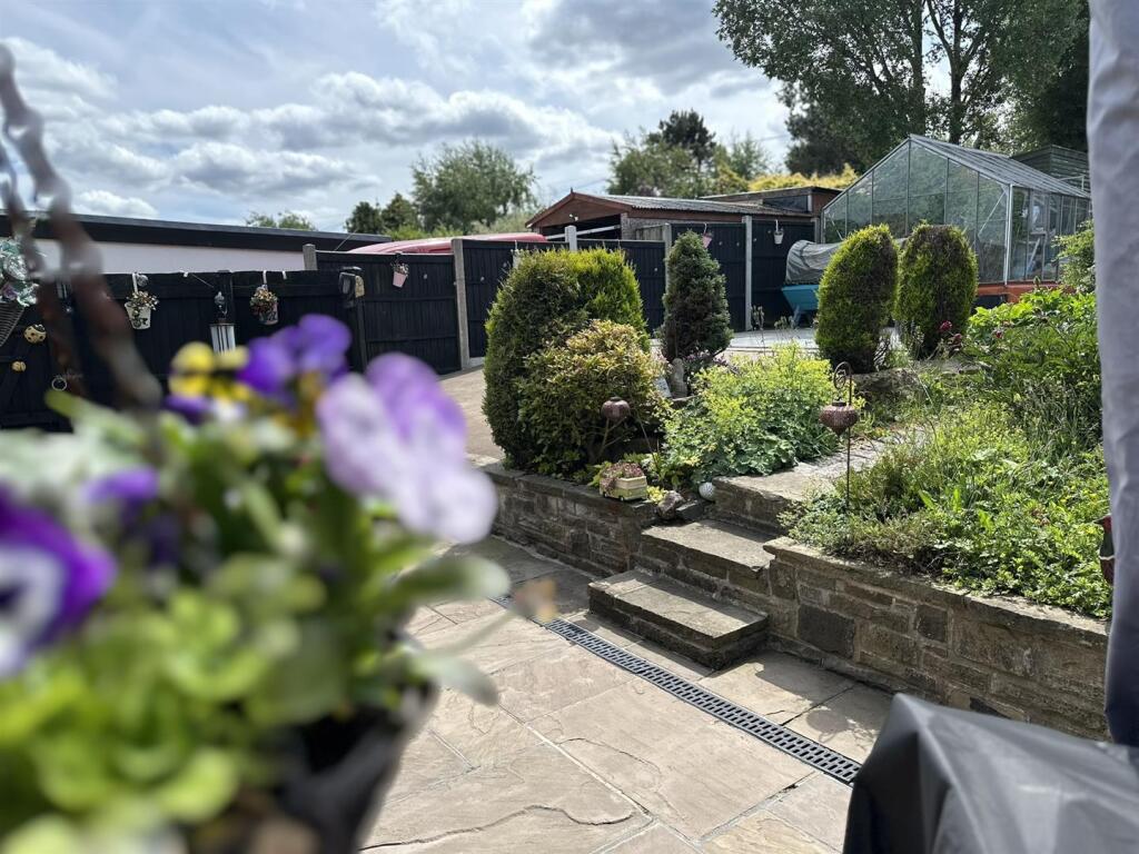 Additional image 51 of Moor View Drive, Bingley