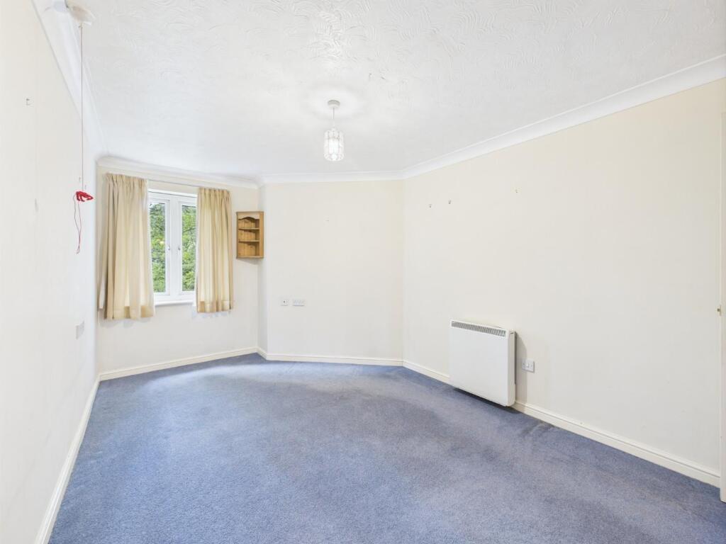 Additional image 8 of Sutton Court, Beech Street, Bingley