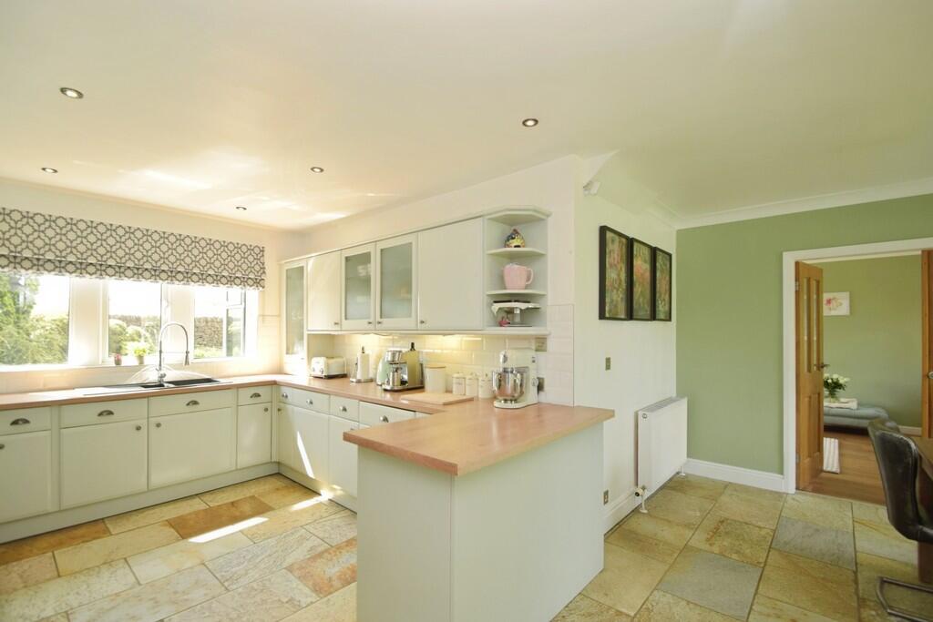 Additional image 9 of Turf Lane, Cullingworth