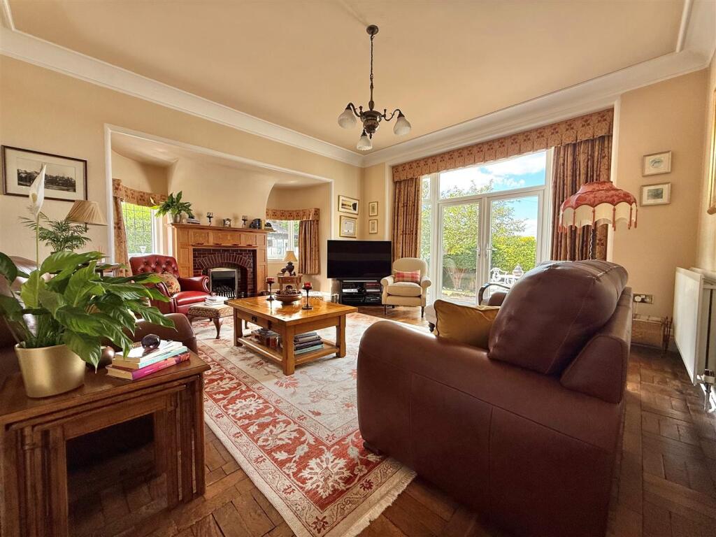 Additional image 41 of Summit Gardens, Halesowen