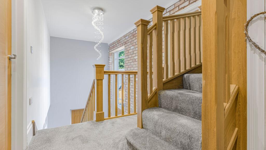 Additional image 31 of Oak View Rise, Four Oaks, B75