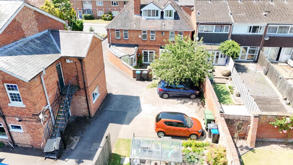 Additional image 48 of Henley Street, Alcester