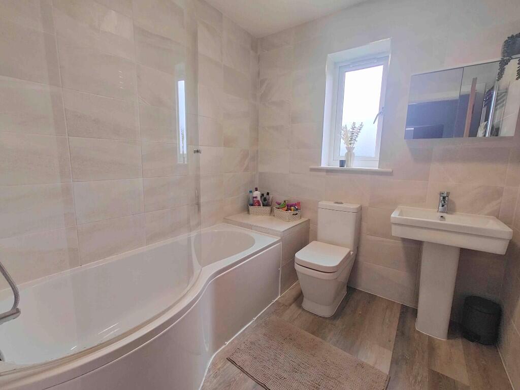 Additional image 21 of 11 Delf Hill Close, Low Moor, BD12 0AJ