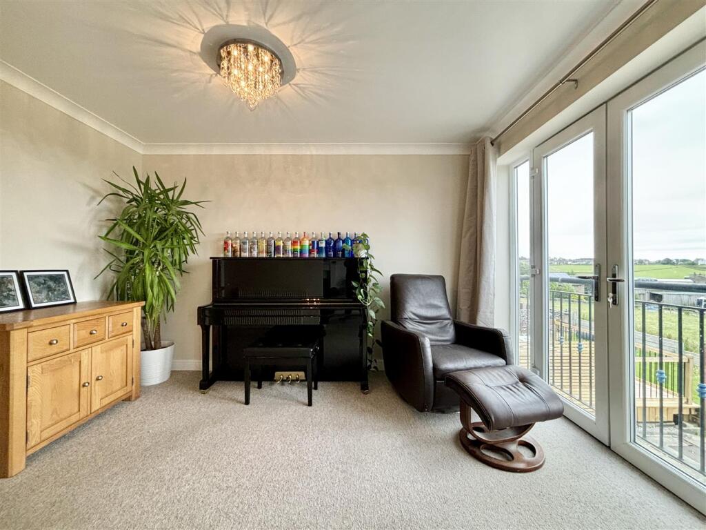 Additional image 8 of Long Lane, Queensbury, Bradford