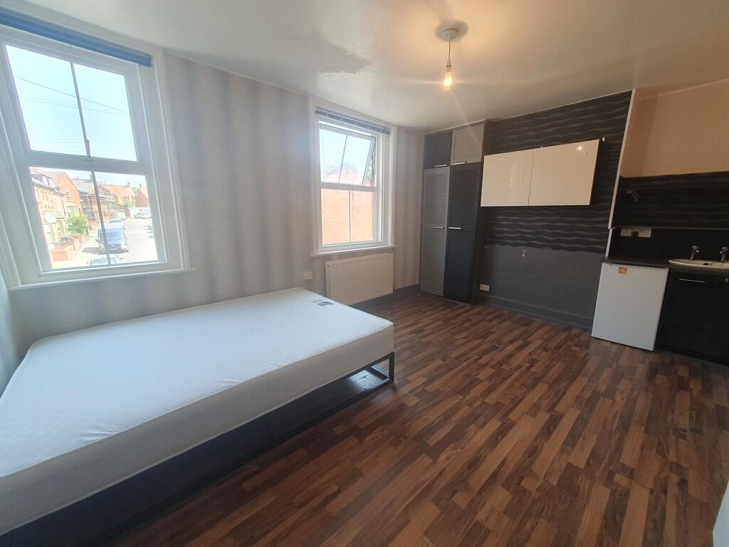 Additional image 10 of Everton Road, Yeovil