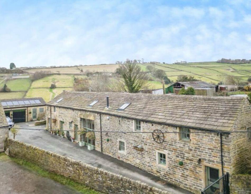 Aldersley Barn, Allerton Upper Green, Bradford
