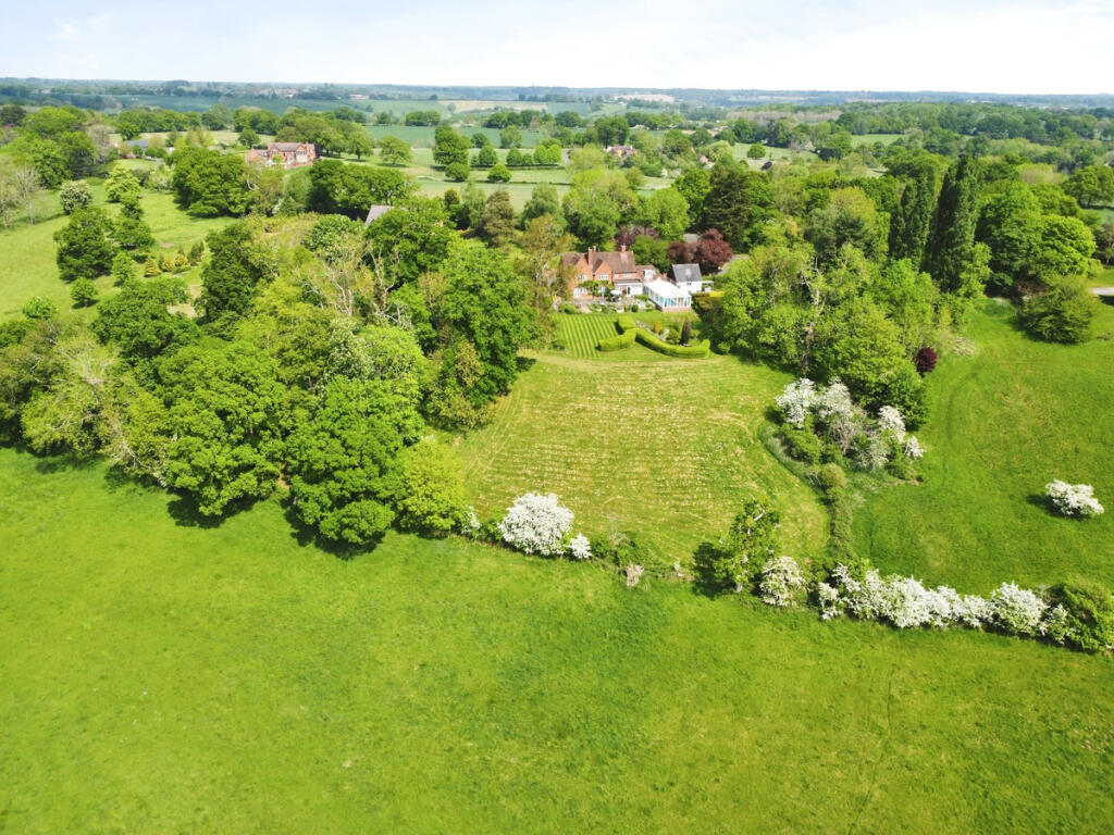 Additional image 9 of Ullenhall Lane, Over 10 Acres with Stables, Swimming Pool