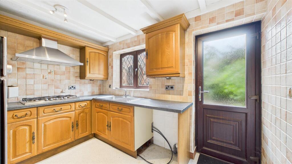 Additional image 18 of 1 Bradleys Close