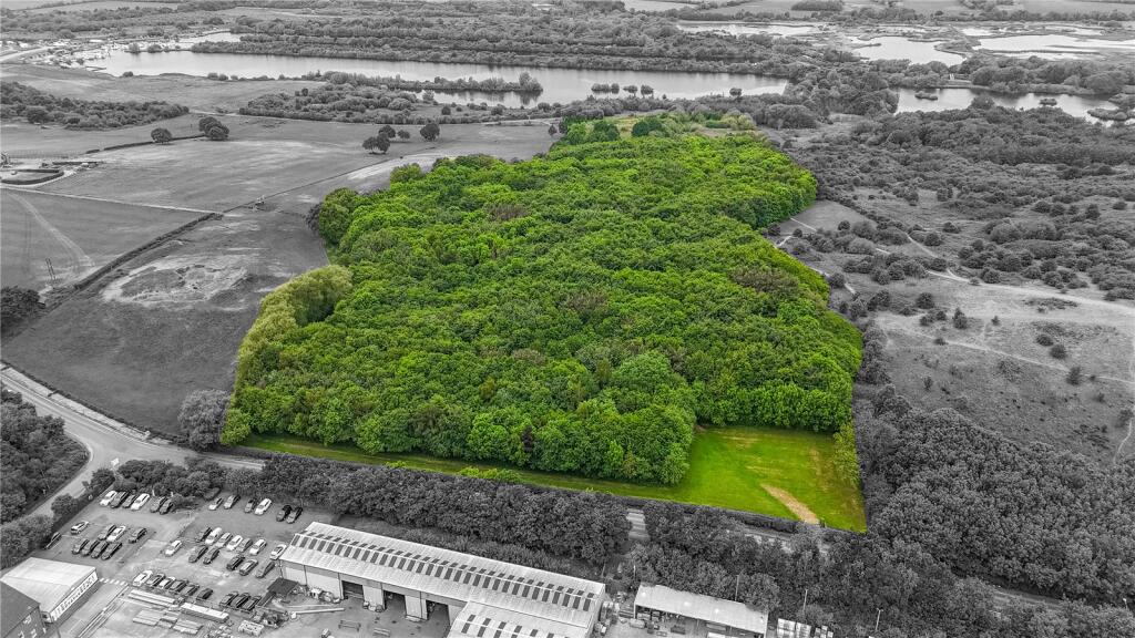 Additional image 2 of Tamworth Road, Dosthill, Tamworth, Staffordshire, B77