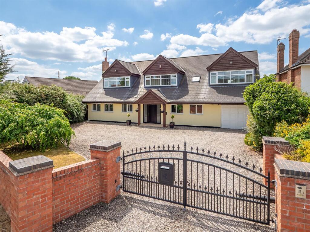 Property image for Stratford Road, Wootton Wawen