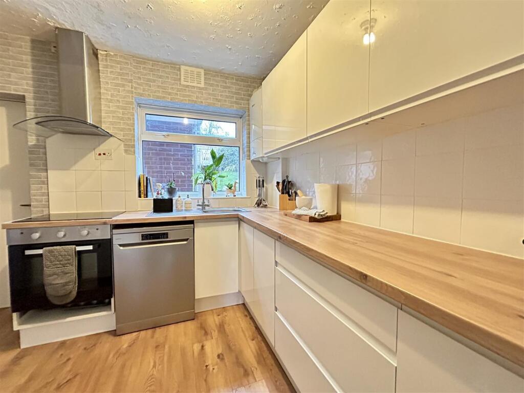 Additional image 21 of Harvington Road, Oldbury