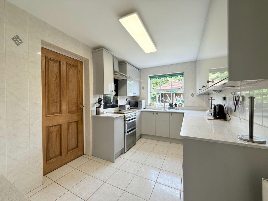 Additional image 7 of Dunton Hall Road, Shirley