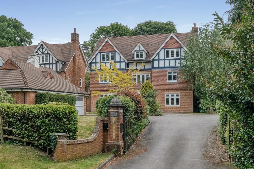 Additional image 32 of Mearse Lane, Barnt Green, B45