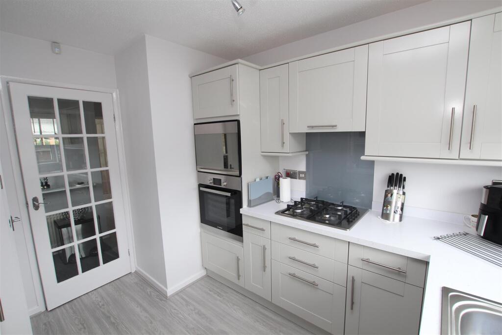 Additional image 5 of Santa Monica Grove, Idle, Bradford