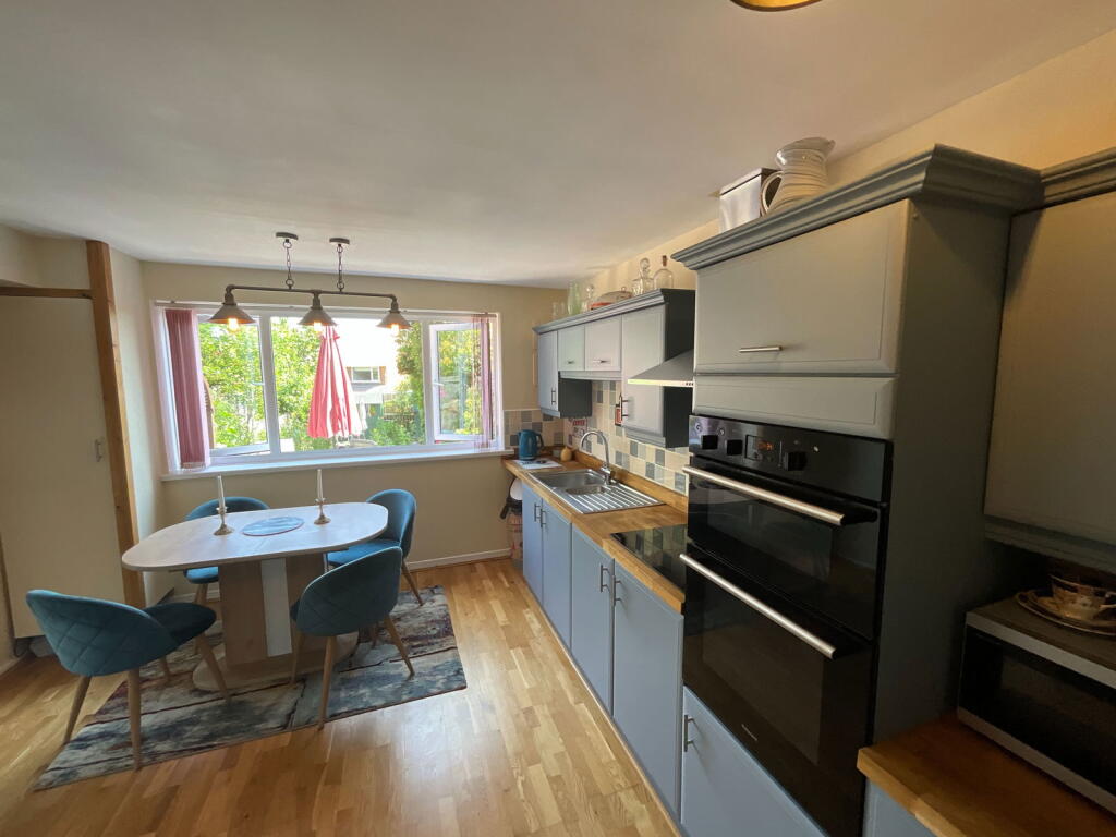 Additional image 5 of HALESOWEN, Oak Court