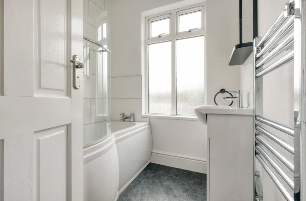 Additional image 15 of New Road, Studley, B80