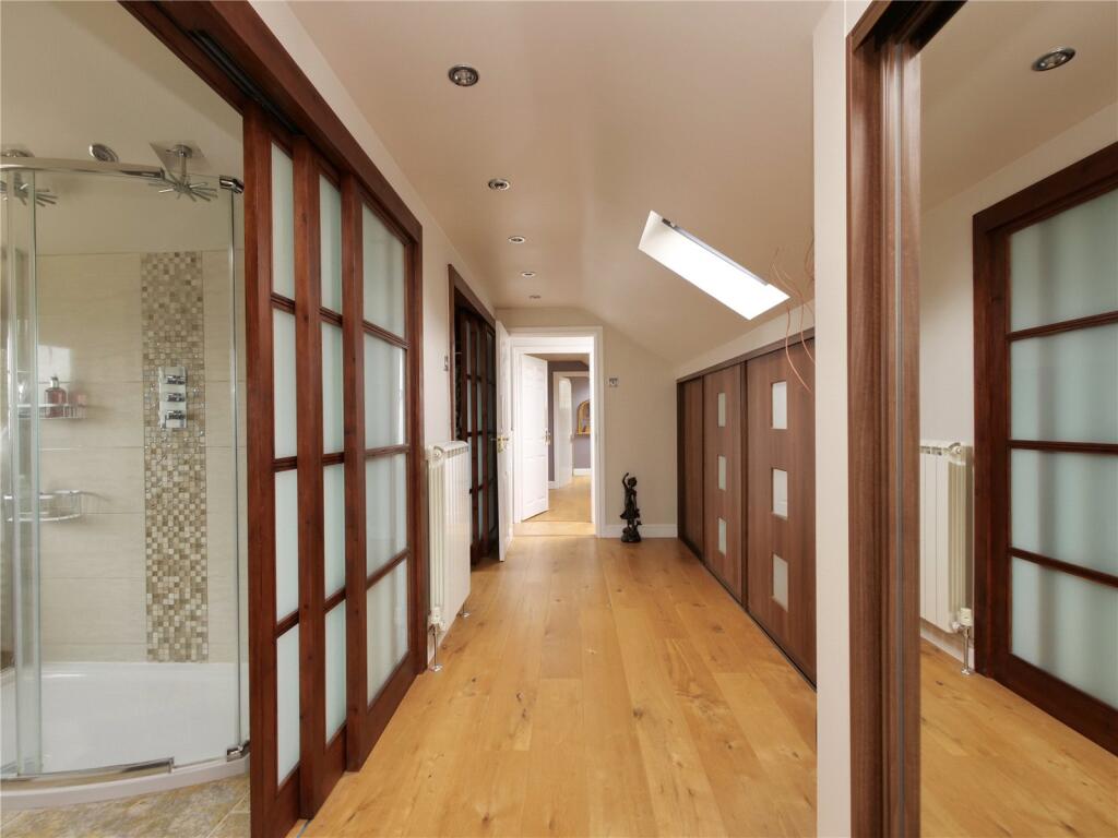 Additional image 16 of Oustanding Five Bedroom House In Pilton