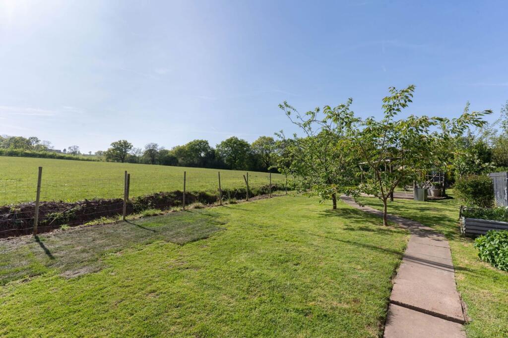 Additional image 22 of Rear Cottages, Alvechurch, B48