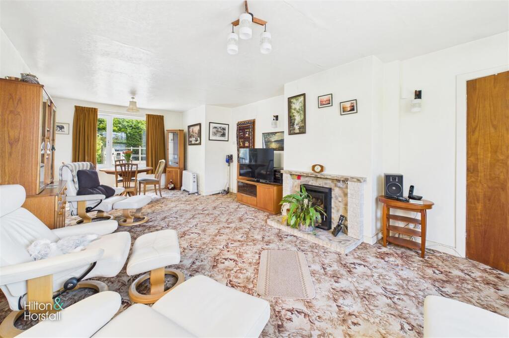 Additional image 2 of Uplands Drive, Fence