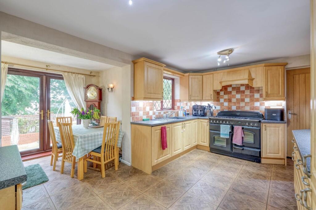 Additional image 4 of Oakham Close, Redditch, B98