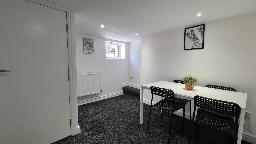 Additional image 5 of Rood End Road, Oldbury, Birmingham