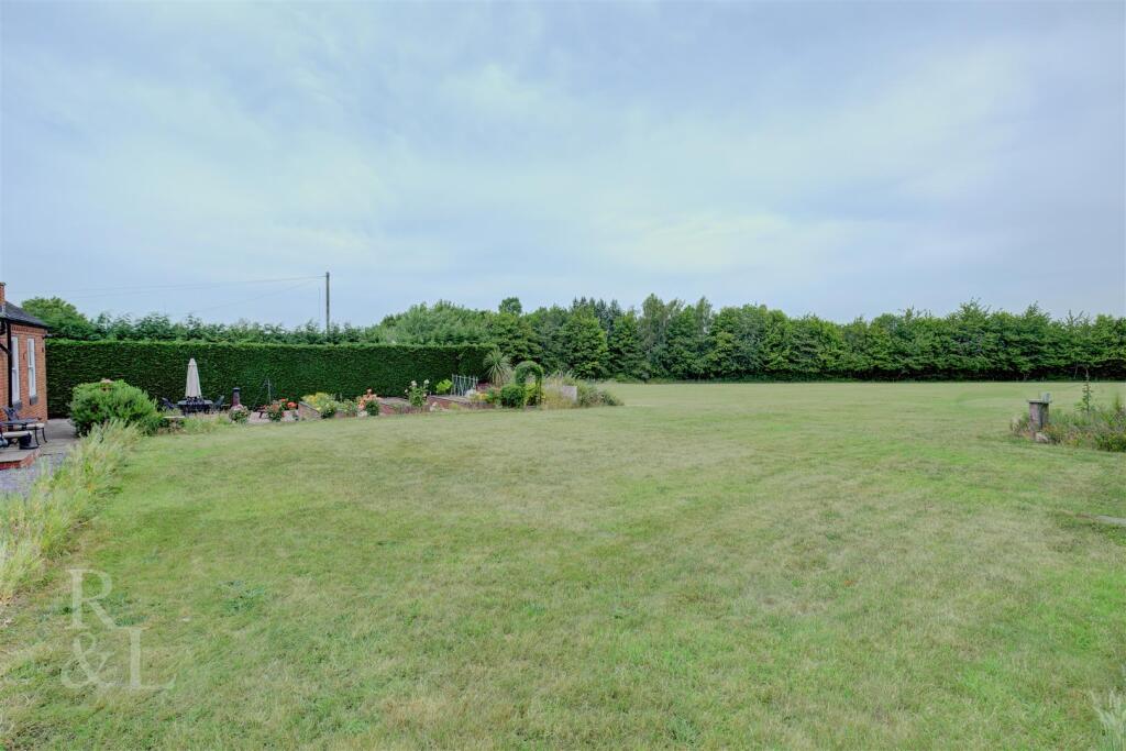 Additional image 34 of The Paddock, Stud Farm Drive, Bonehill, Tamworth