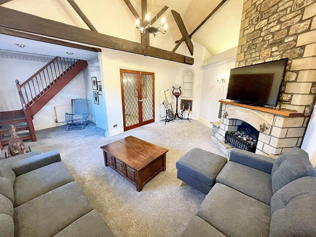 Additional image 11 of High Street, Oakhill