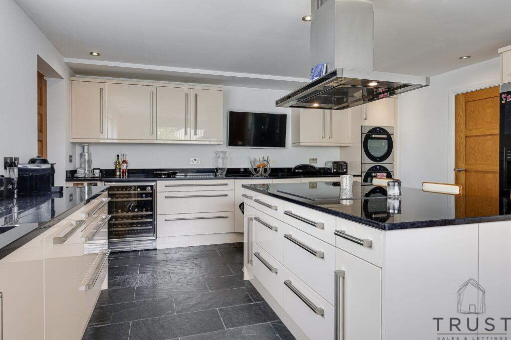 Additional image 3 of Bradford Road, Birkenshaw, BD11