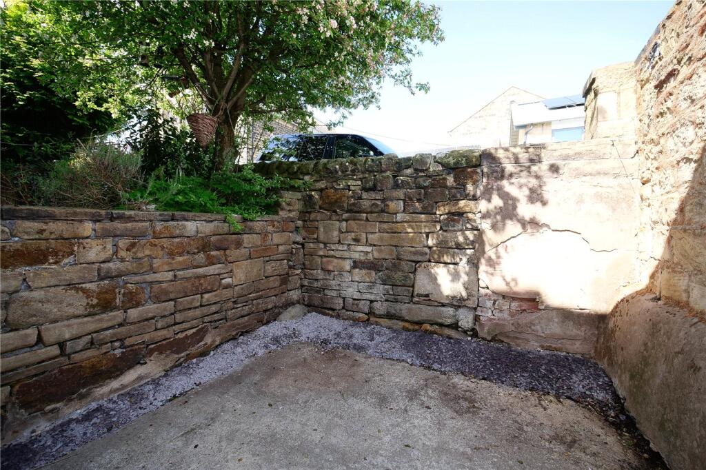 Additional image 8 of Binswell Fold, Baildon, Shipley, West Yorkshire, BD17