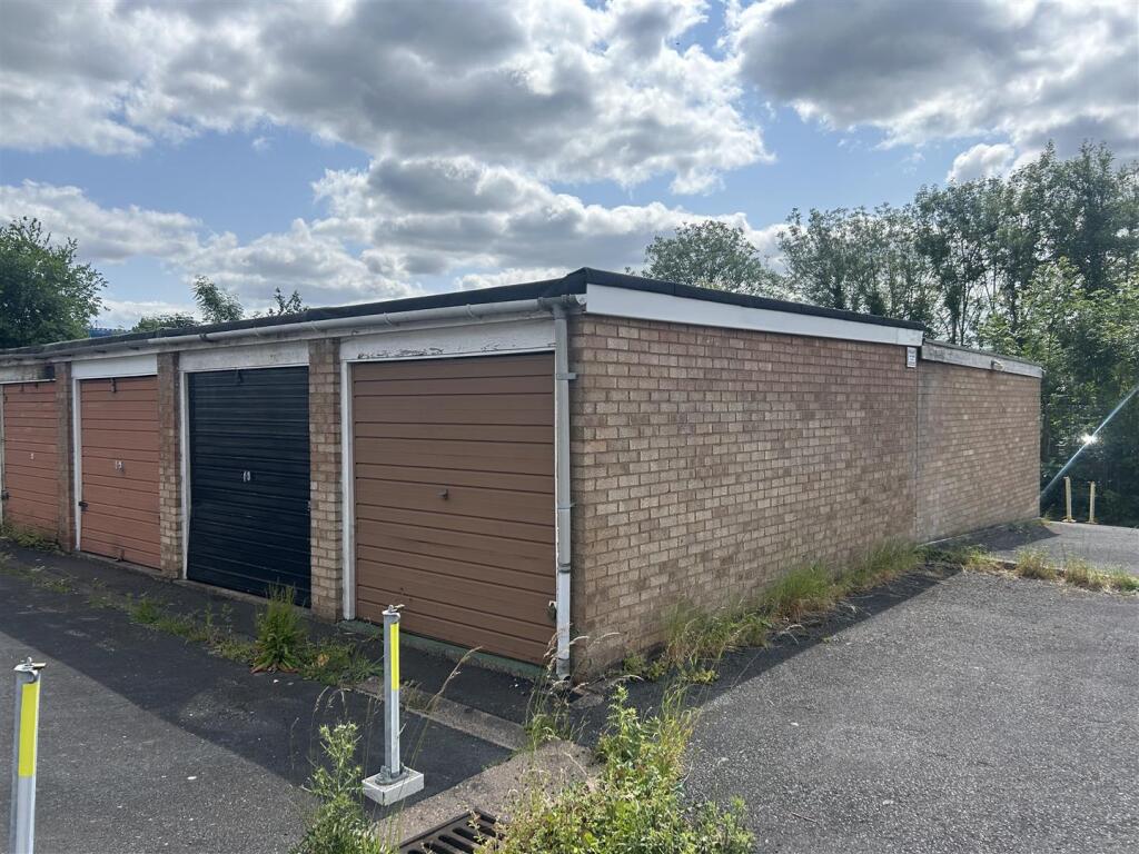 Additional image 11 of Hamilton Avenue, Halesowen