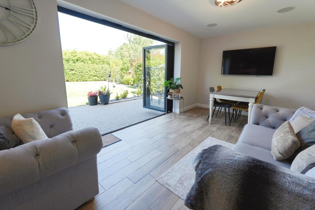 Additional image 33 of Holt Gardens, Studley, B80