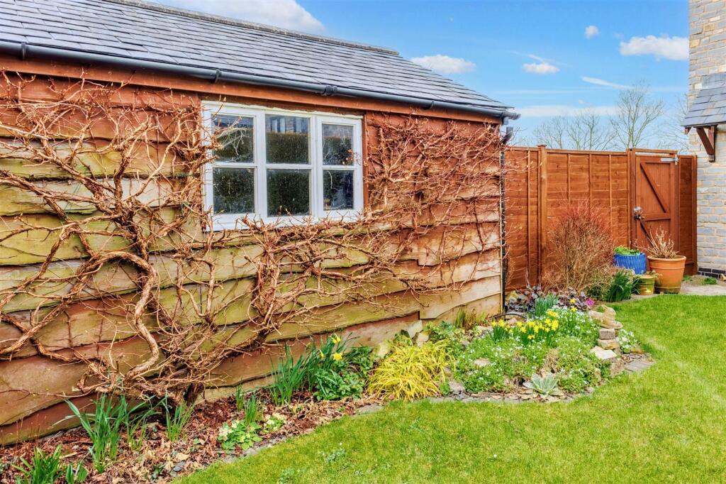 Additional image 25 of Stratford Road, Bidford-On-Avon