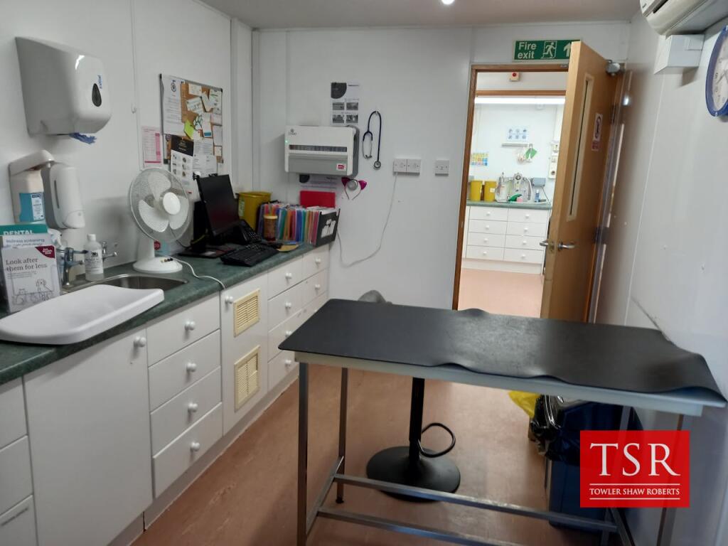 Additional image 4 of Oakfield Veterinary Practice, Hockley Road, Wilnecote, Tamworth, B77 5EF